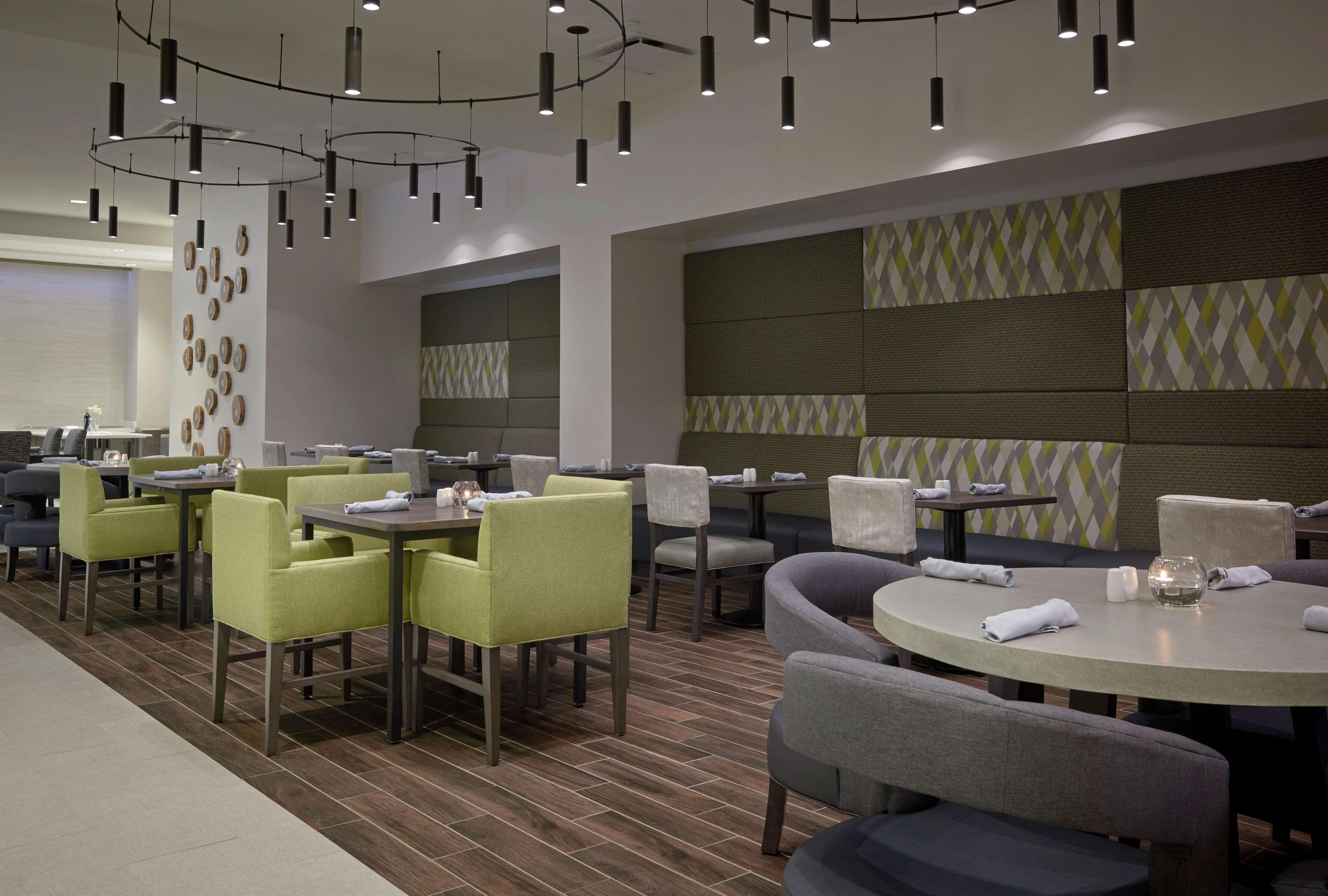 Hilton Garden Inn Corning Downtown Exteriör bild
