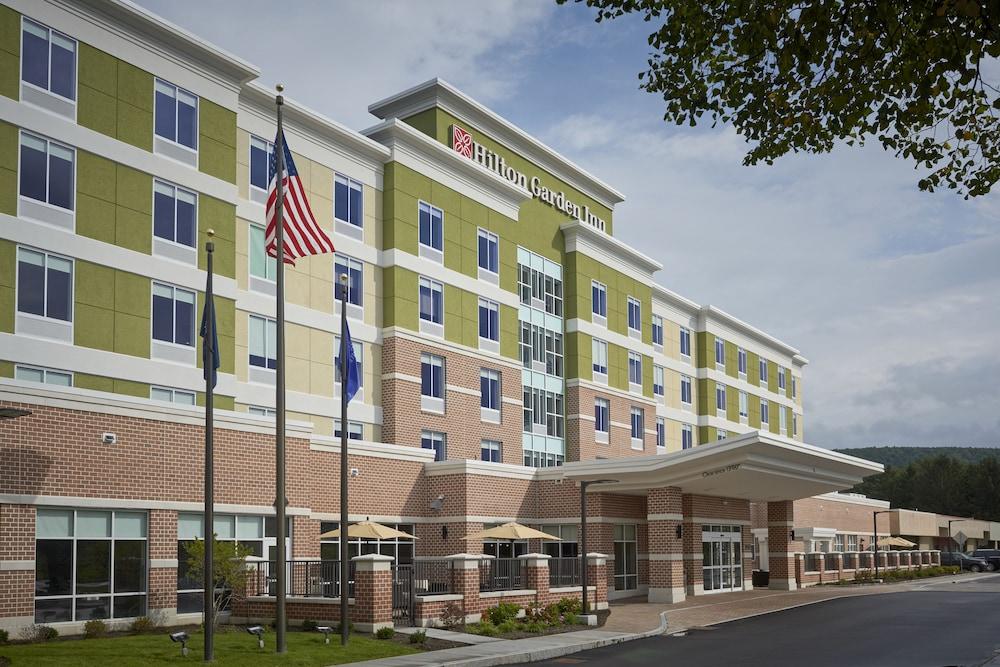 Hilton Garden Inn Corning Downtown Exteriör bild